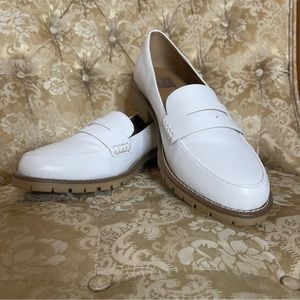 Dolce Vita Catalina White Lug Sole Loafer 9M